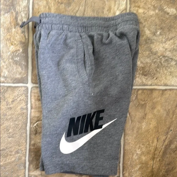 Nike Heather Gray Casual Shorts - Picture 3 of 5